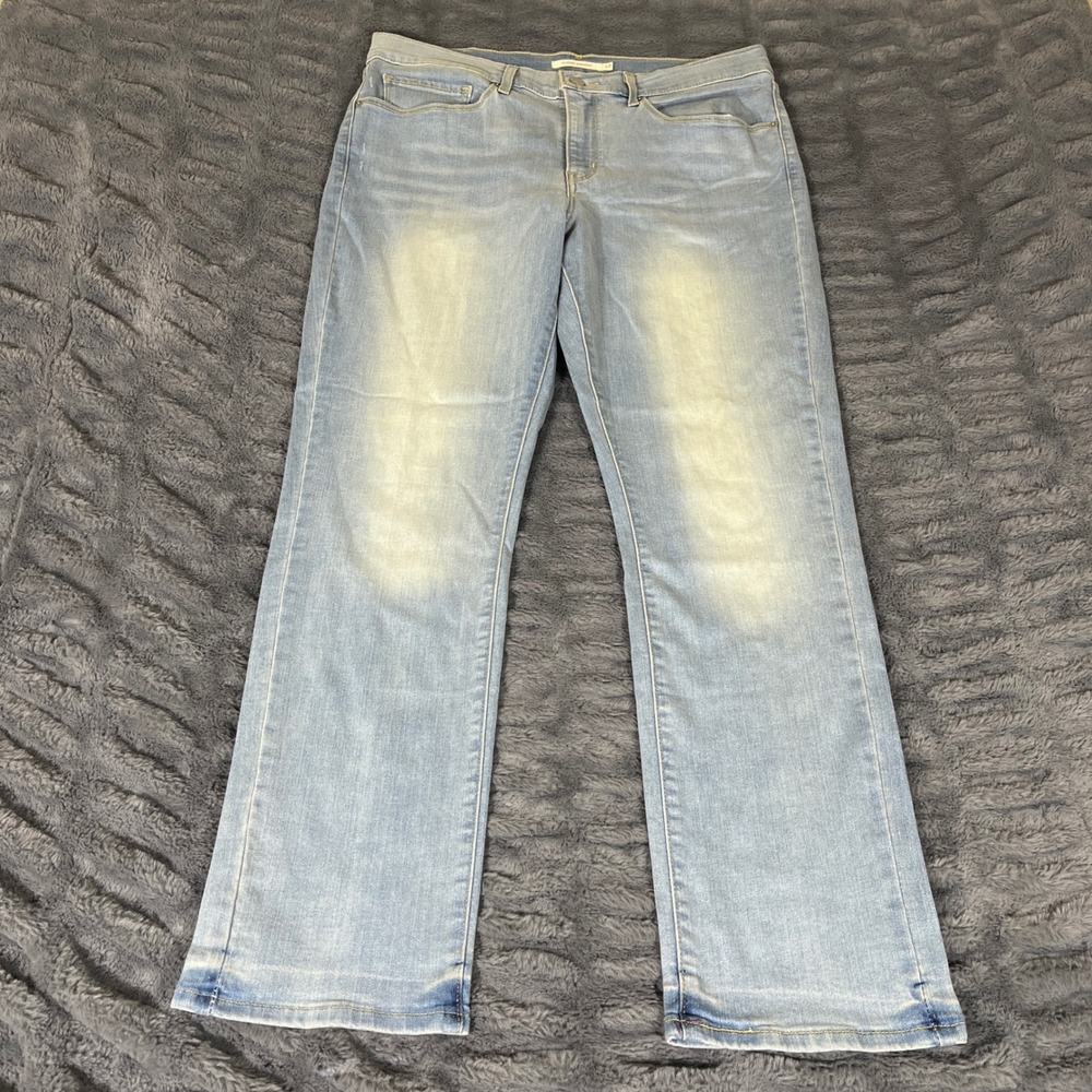 Levis Classic Straight Jeans Womens 12M W31 L30 Light Wash Blue Stretch